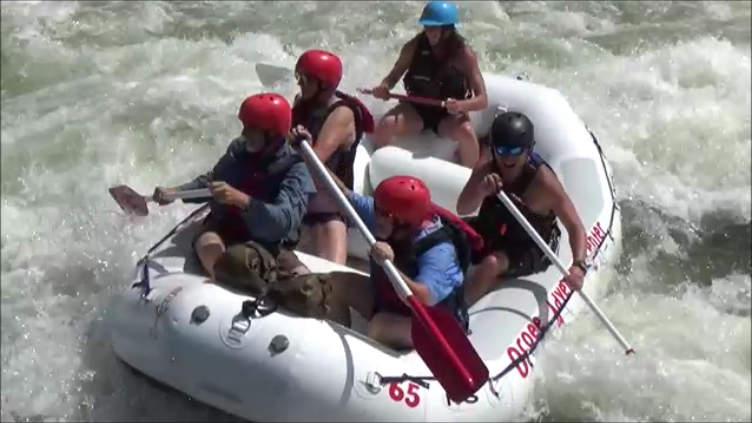 Rafting Double Suck Rapid on the Middle Ocoee River